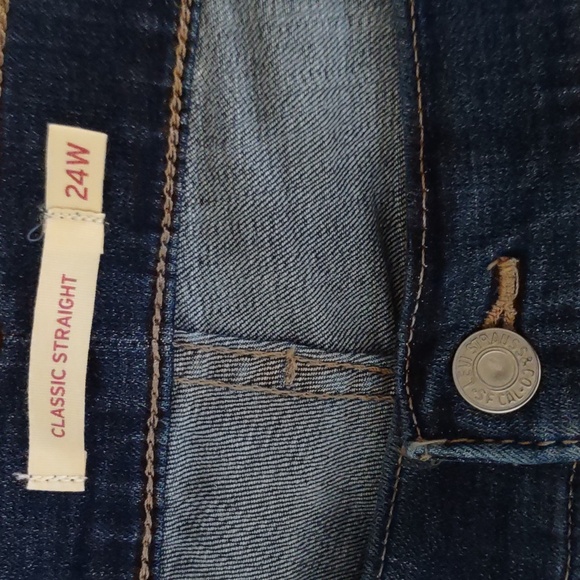 NWT Levi's 24W Classic Straight Jeans - Picture 4 of 16